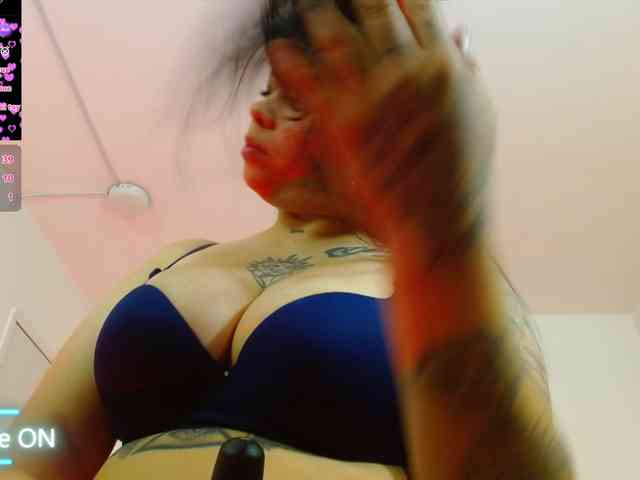 martina-tay webcam
