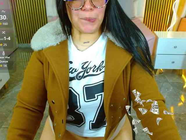 martina-tay Live Webcam on BongaCams