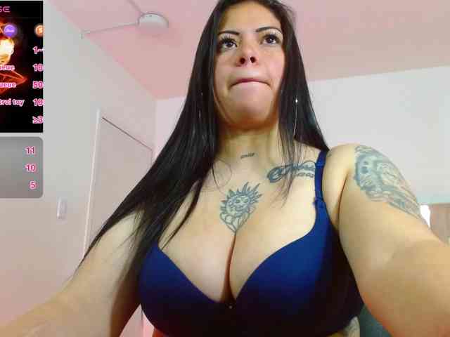 martina-tay