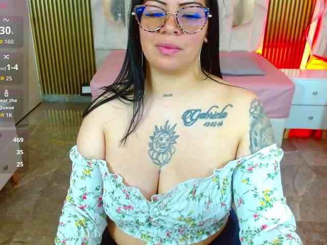 martina-tay martina-tay