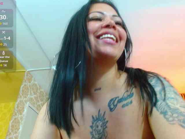 martina-tay martina-tay