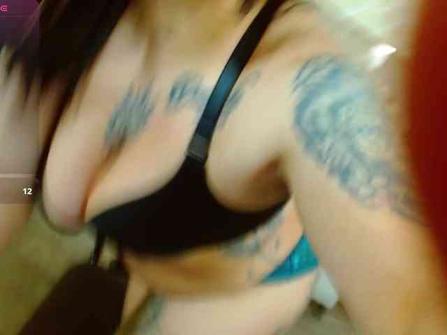 martina-tay martina-tay