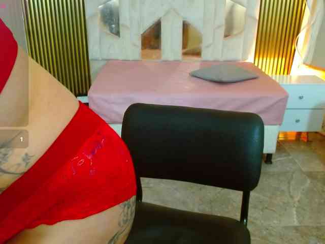 martina-tay martina-tay