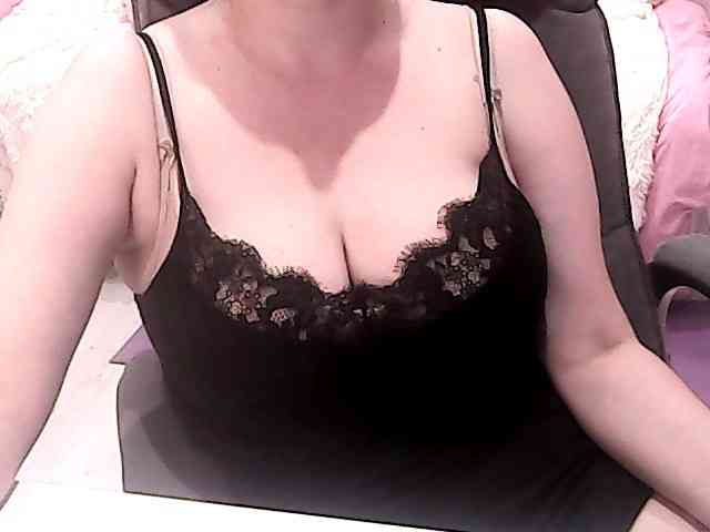 NikaKrasina webcam
