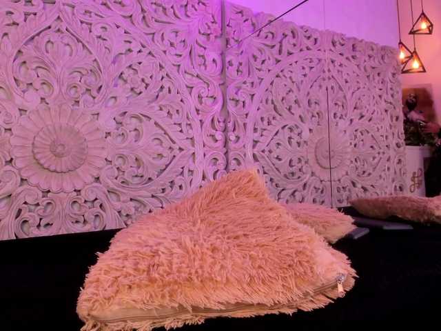 antonnella-lopez from BongaCams is Freechat