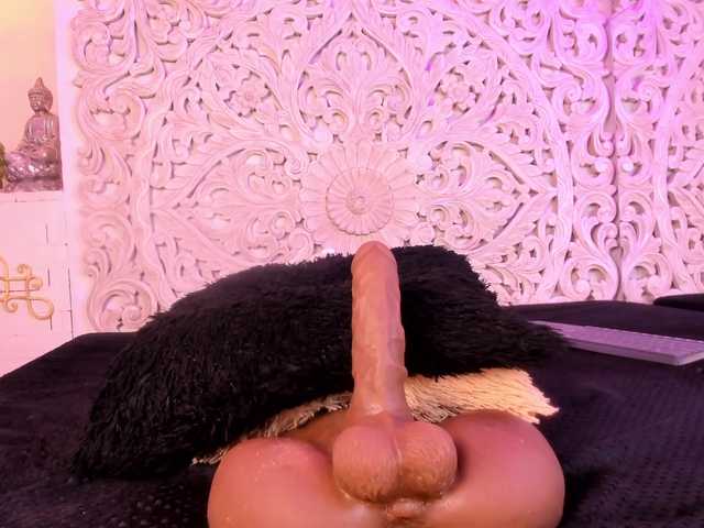 antonnella-lopez's BongaCams show and profile