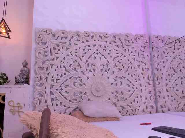 antonnella-lopez Live Webcam on BongaCams
