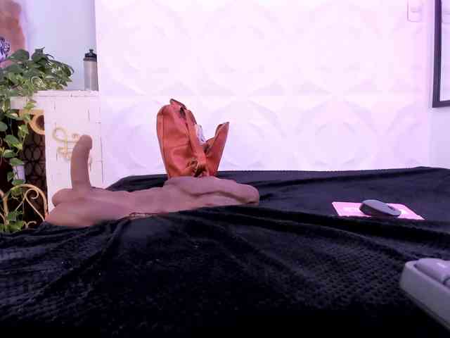 antonnella-lopez webcam