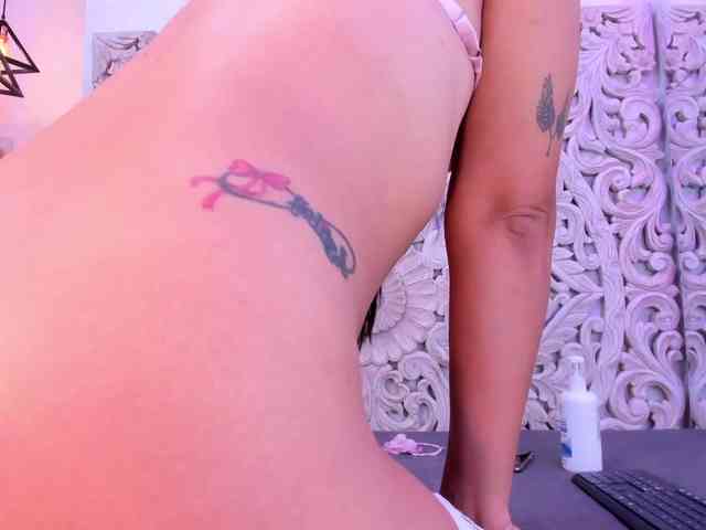 antonnella-lopez webcam