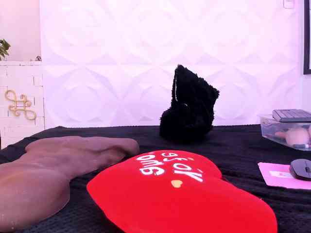 antonnella-lopez webcam