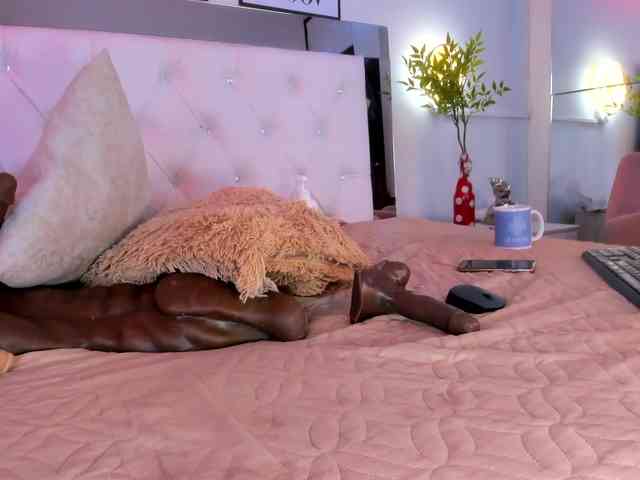 antonnella-lopez webcam