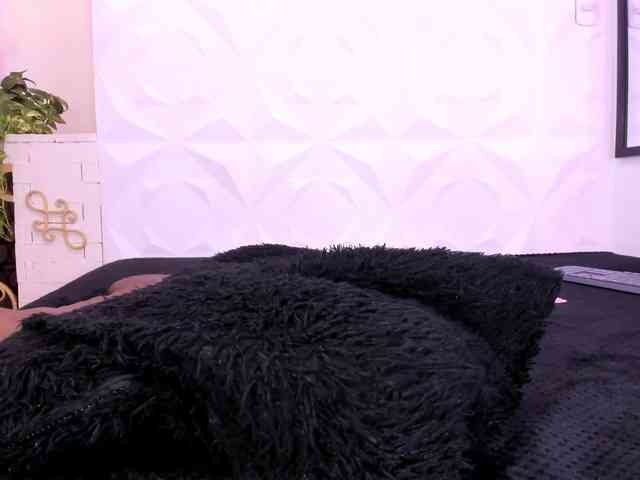 antonnella-lopez webcam
