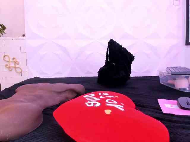 antonnella-lopez webcam