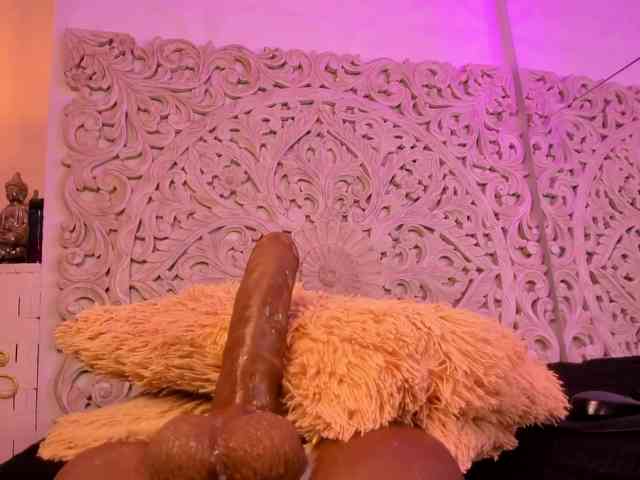 antonnella-lopez Live Webcam on BongaCams