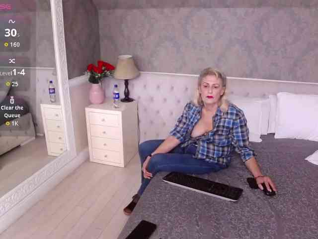 ElenaJuarez webcam