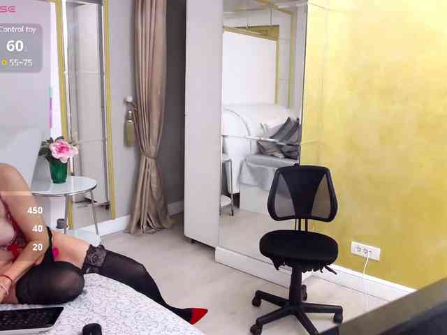 ElenaJuarez webcam