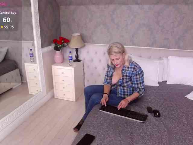 ElenaJuarez webcam