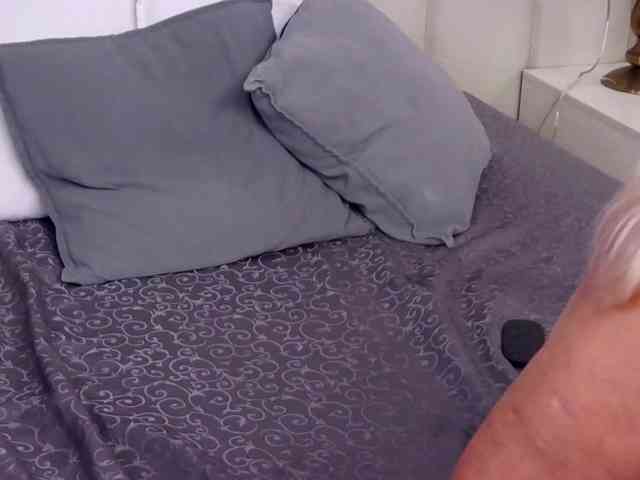 ElenaJuarez webcam