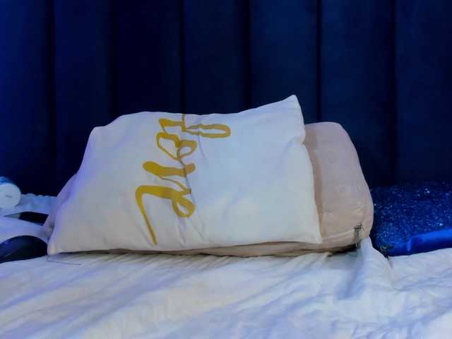 -Anette's BongaCams show and profile