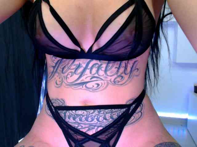 arianatattoos webcam
