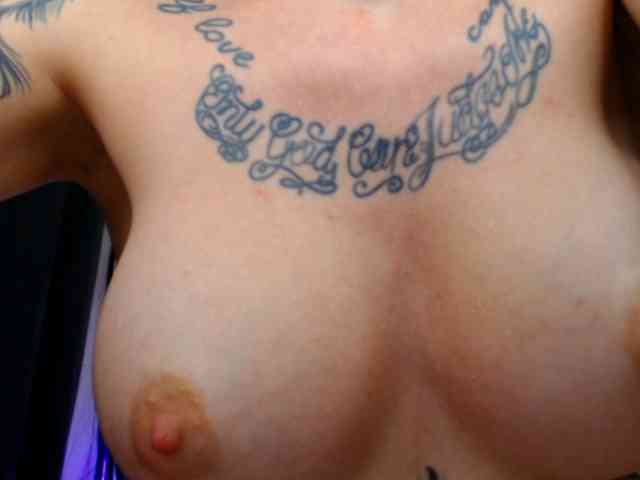 arianatattoos webcam