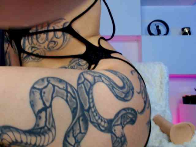 arianatattoos webcam