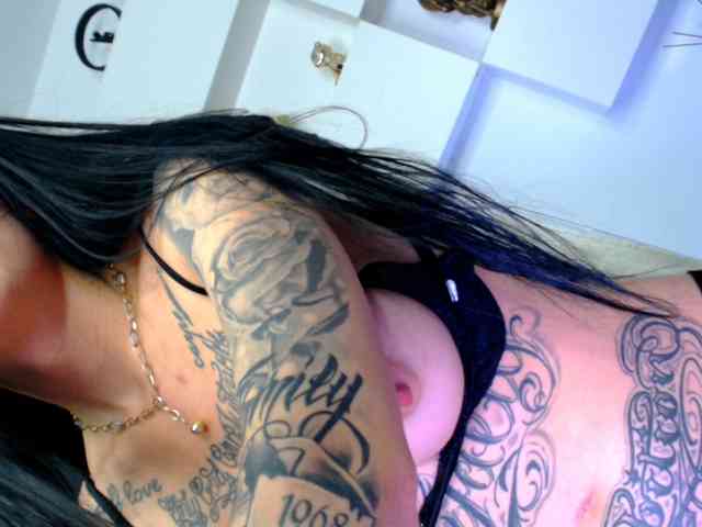 arianatattoos webcam