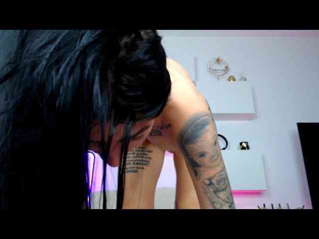 arianatattoos webcam