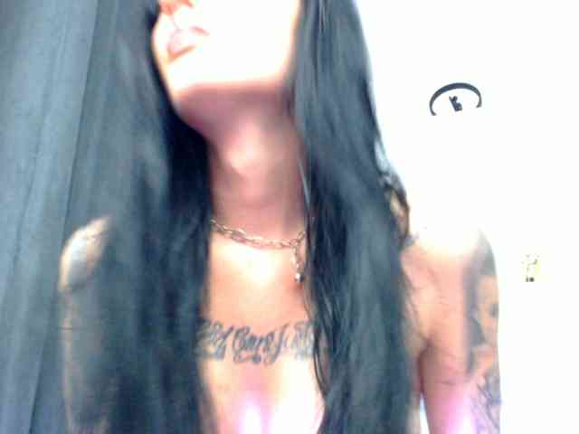 arianatattoos webcam