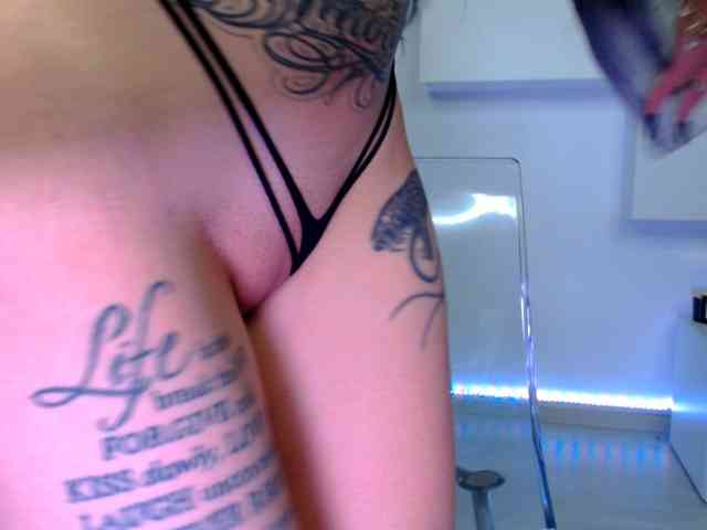 arianatattoos webcam