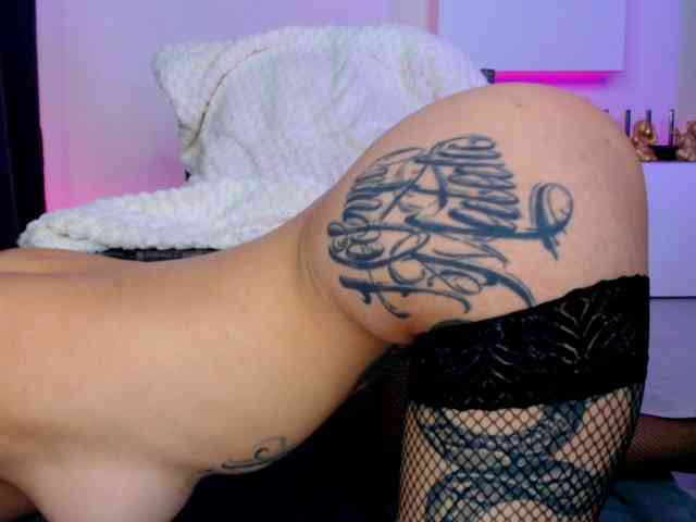 arianatattoos webcam