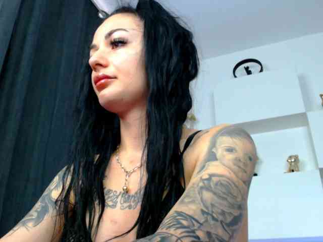 arianatattoos webcam