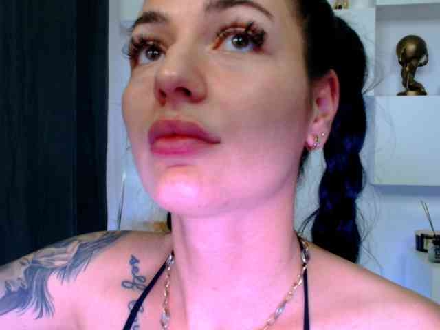 arianatattoos webcam