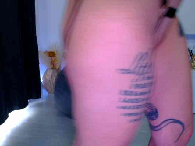 arianatattoos webcam