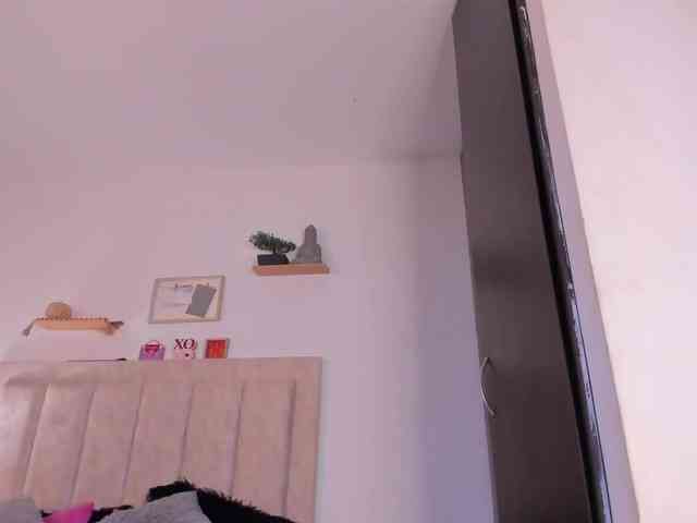 Avaline-blanc webcam