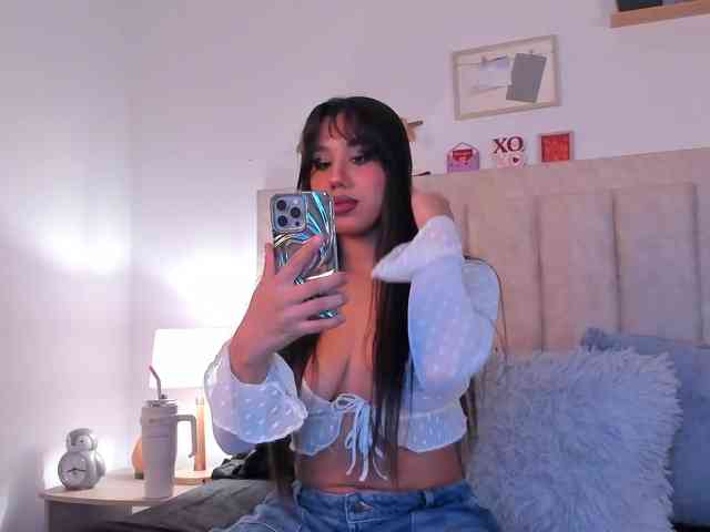 Avaline-blanc webcam