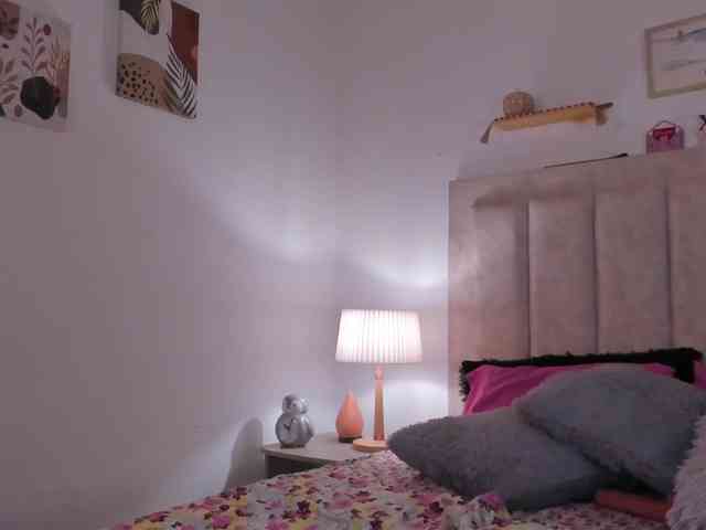 Avaline-blanc webcam