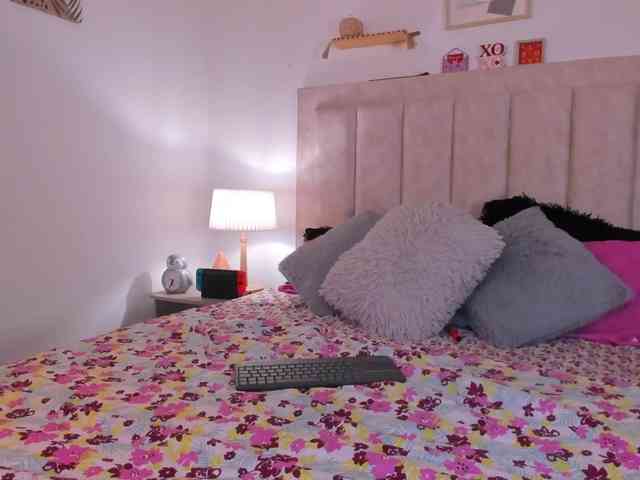 Avaline-blanc webcam