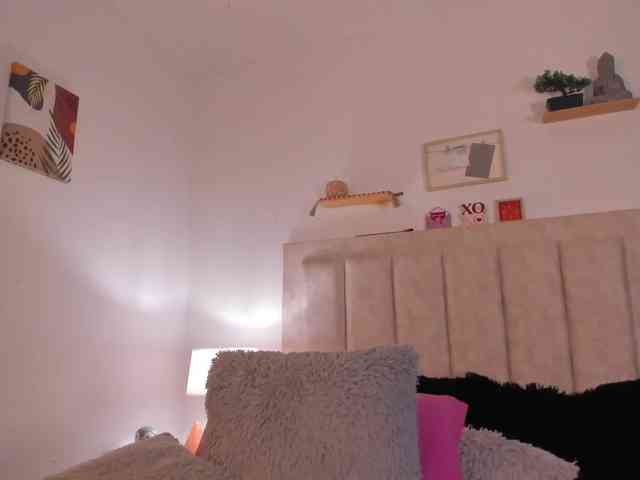 Avaline-blanc webcam