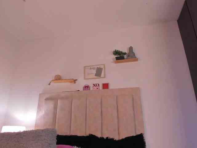 Avaline-blanc webcam
