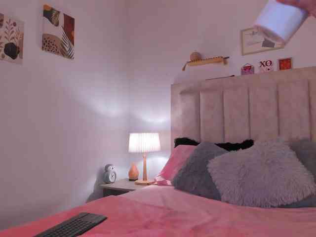 Avaline-blanc webcam