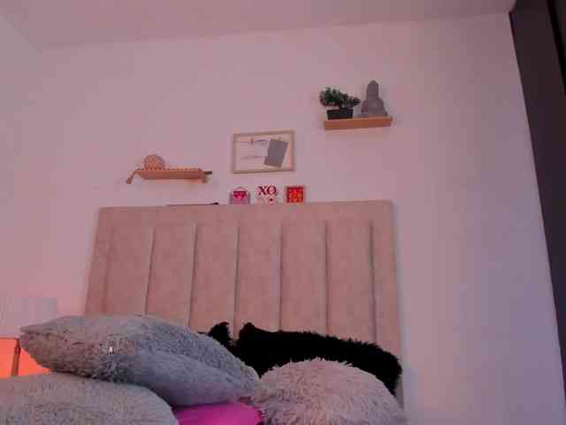 Avaline-blanc webcam