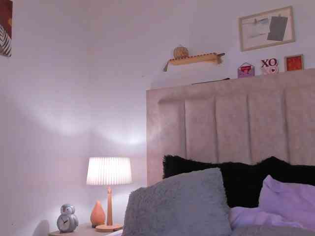 Avaline-blanc webcam
