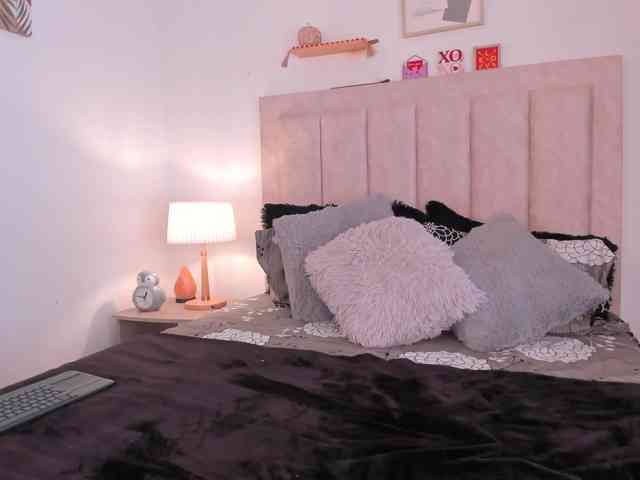 Avaline-blanc webcam