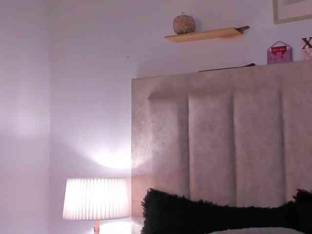 Avaline-blanc webcam