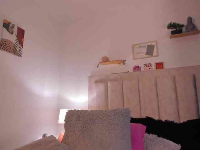 Avaline-blanc webcam