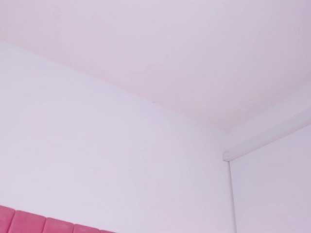 CristalHart's BongaCams show and profile