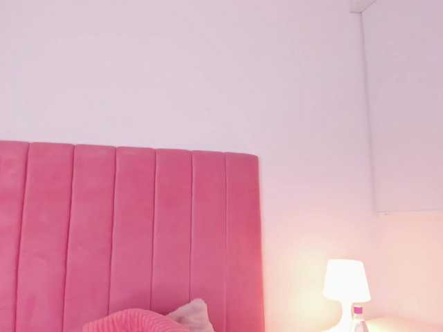 CristalHart's BongaCams show and profile