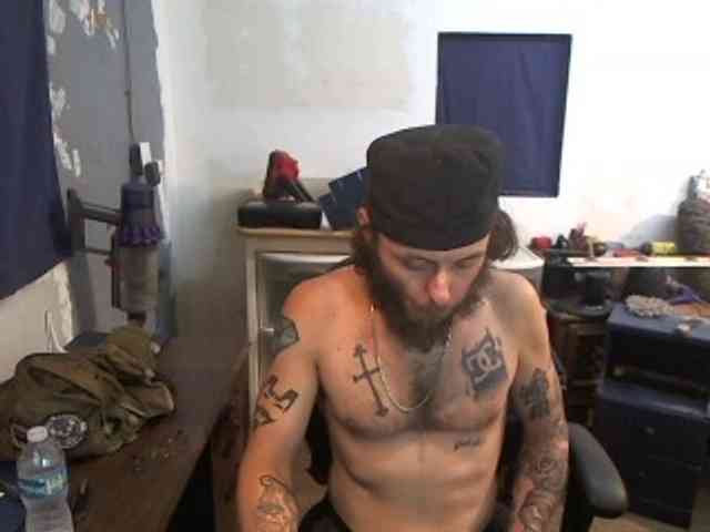 cloudydadddyyy Live Webcam on BongaCams