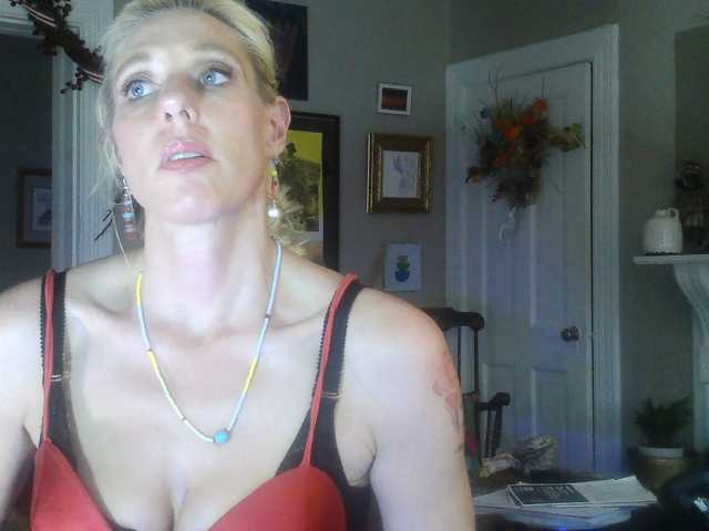 mylfGlama's BongaCams show and profile